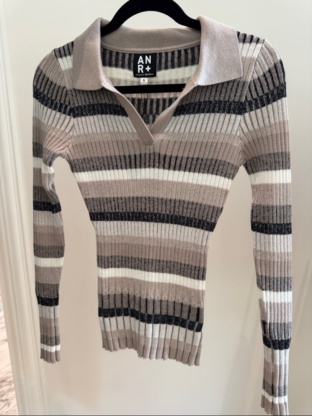 Alp N Rock Ribbed V-Neck Collared Striped Sweater in Taupe, Cream & Black